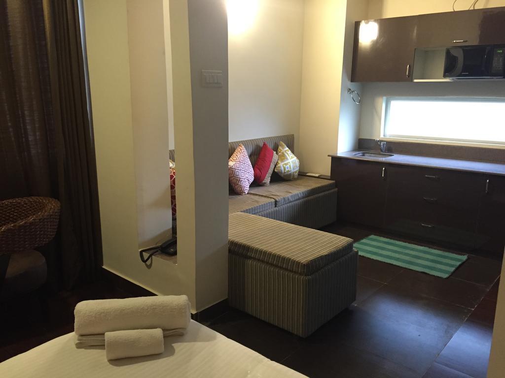 Luxtay Suites Μπανγκαλόρ Δωμάτιο φωτογραφία